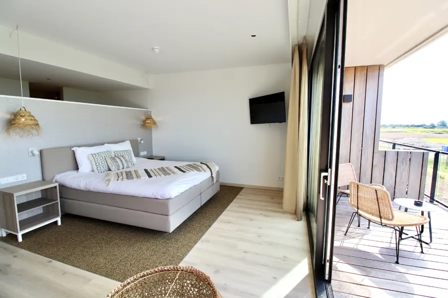Suite at RoyalClubhouse